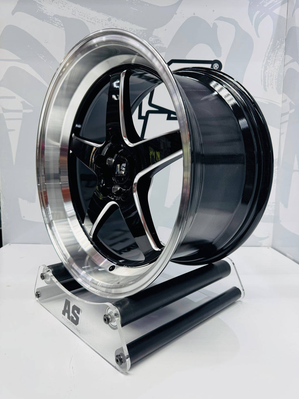 18” F99ZX307 5/114 BLACK with SILVER MILLING SILVER DISH