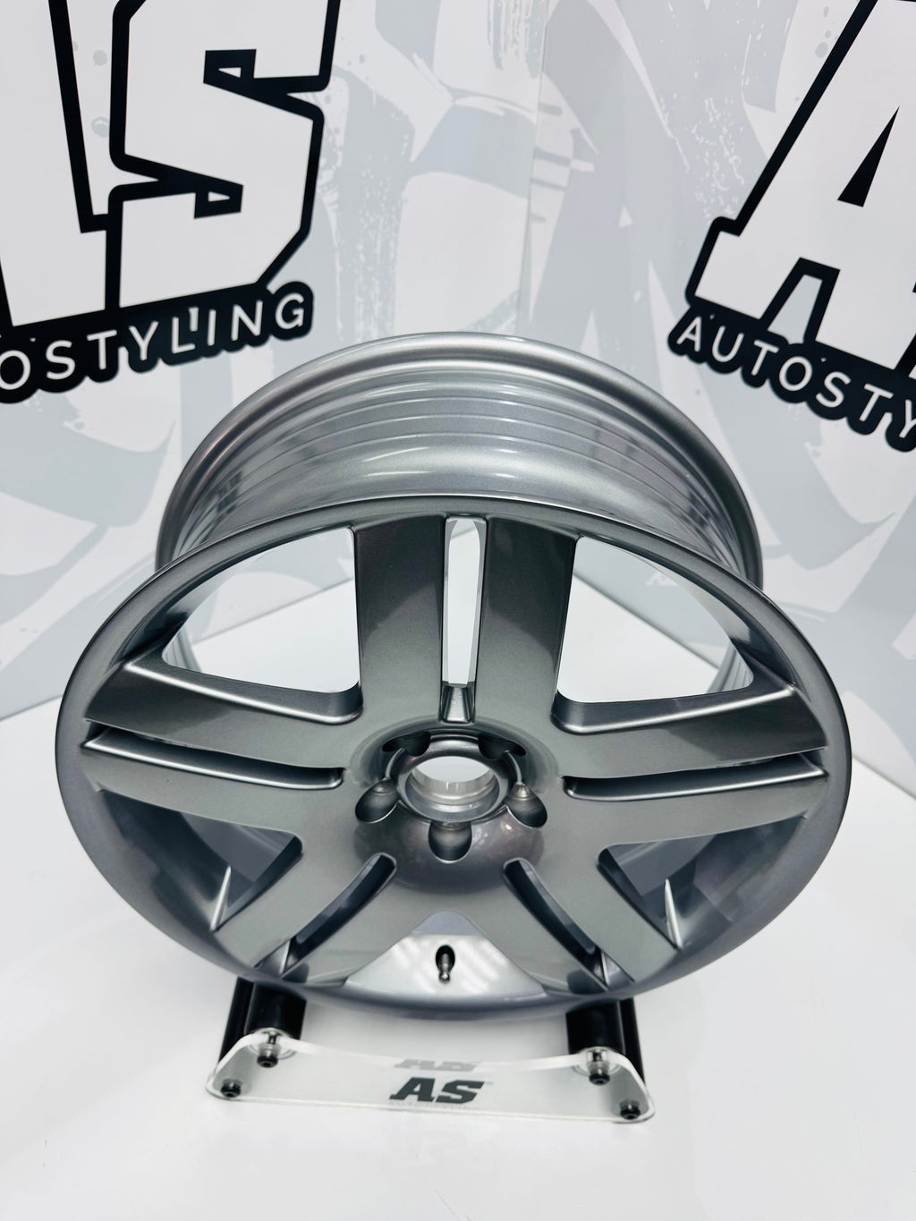 17" AS- TDI  BARCELONA REPS 5/100 GUNMETAL WHEELS