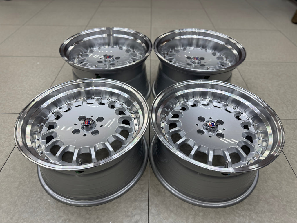 17” AS- E30 BOTTLE CAPS   8.5/10j 4/100  SILVER