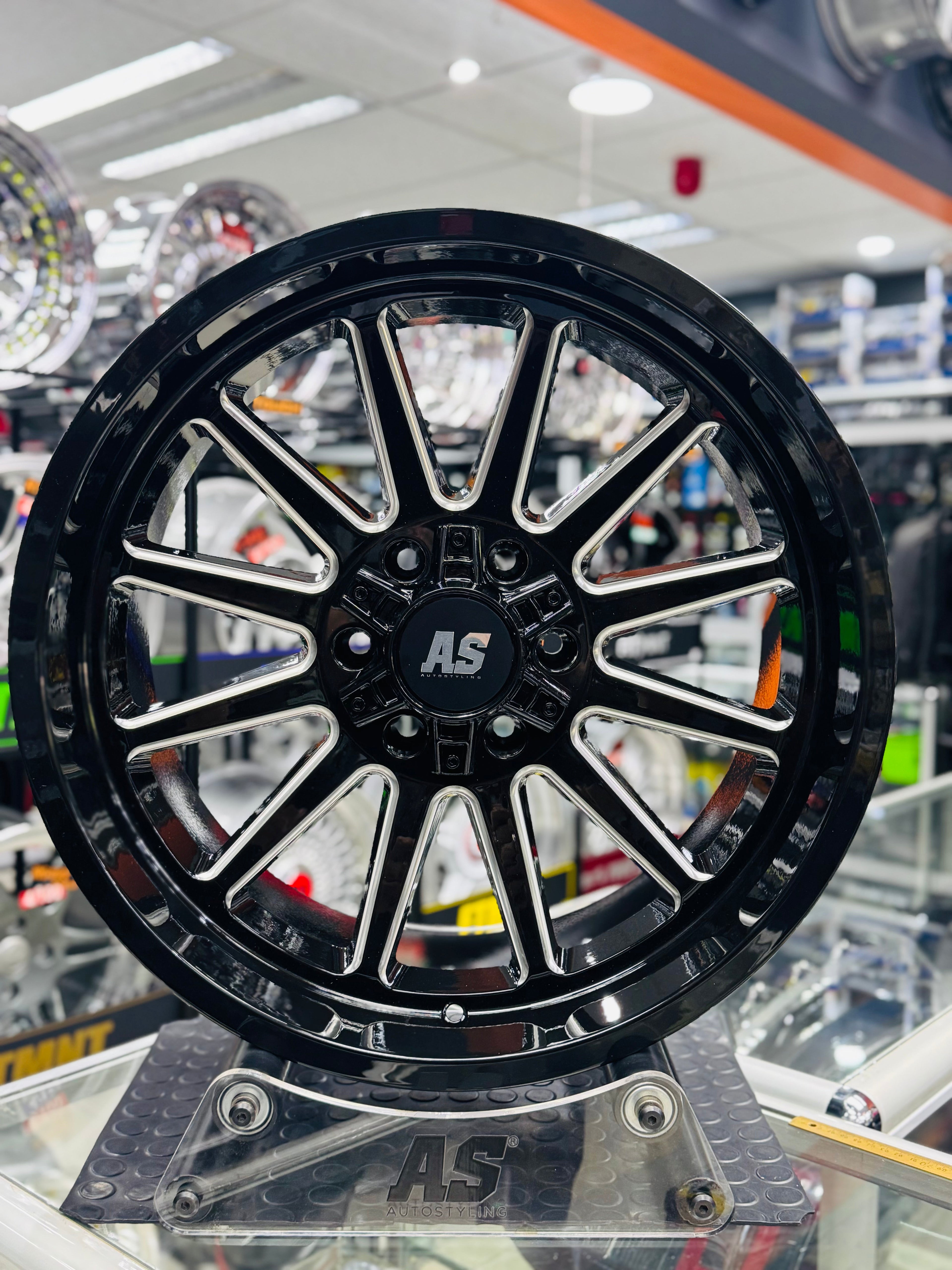 20” CONCAVO SERIES 320 GLOSS  BLACK BAKKIE RIMS 6/139 PCD