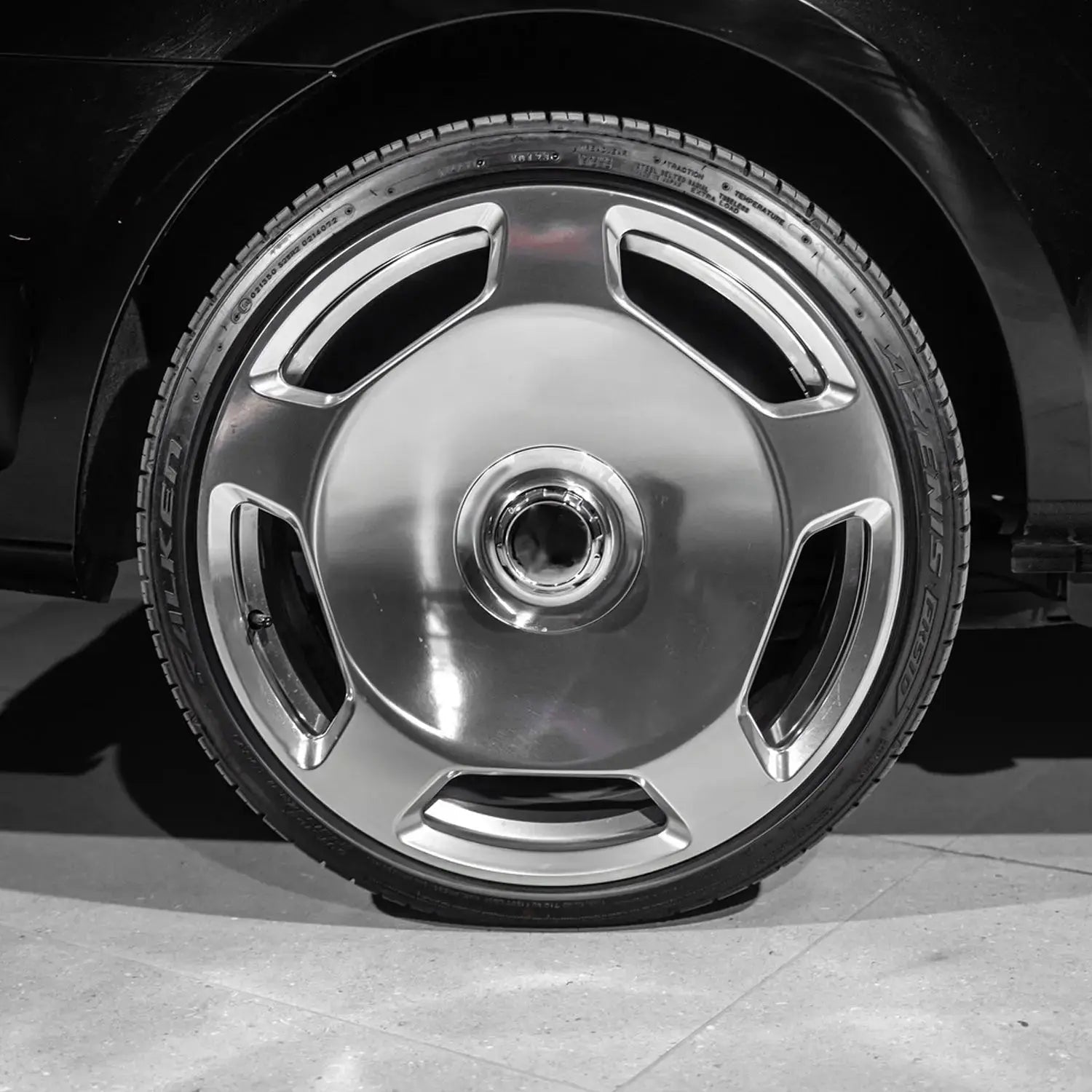 19 Inch Mag Wheel - MX3068NW Maybach Style Wheel - 5x112 PCD (Narrow & Wide)