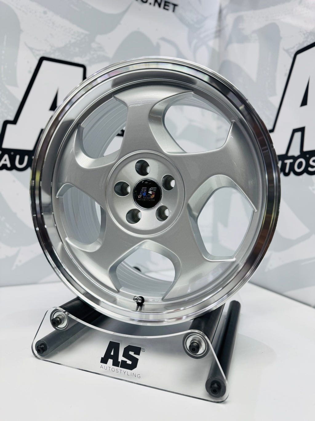 17” AS- THROWING STARS  5/100 SILVER RIMS