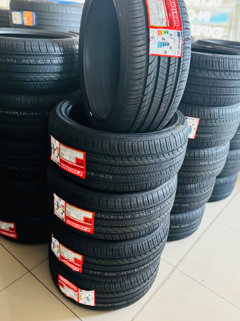 225/40/18 FULLRUN TYRE