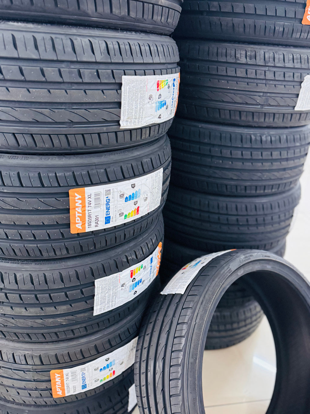 185/35/17 APTANY  TYRE