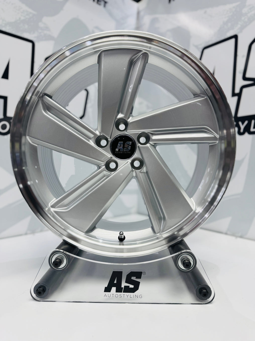 17” AS- MILTON DISHED 5/100 SILVER RIMS