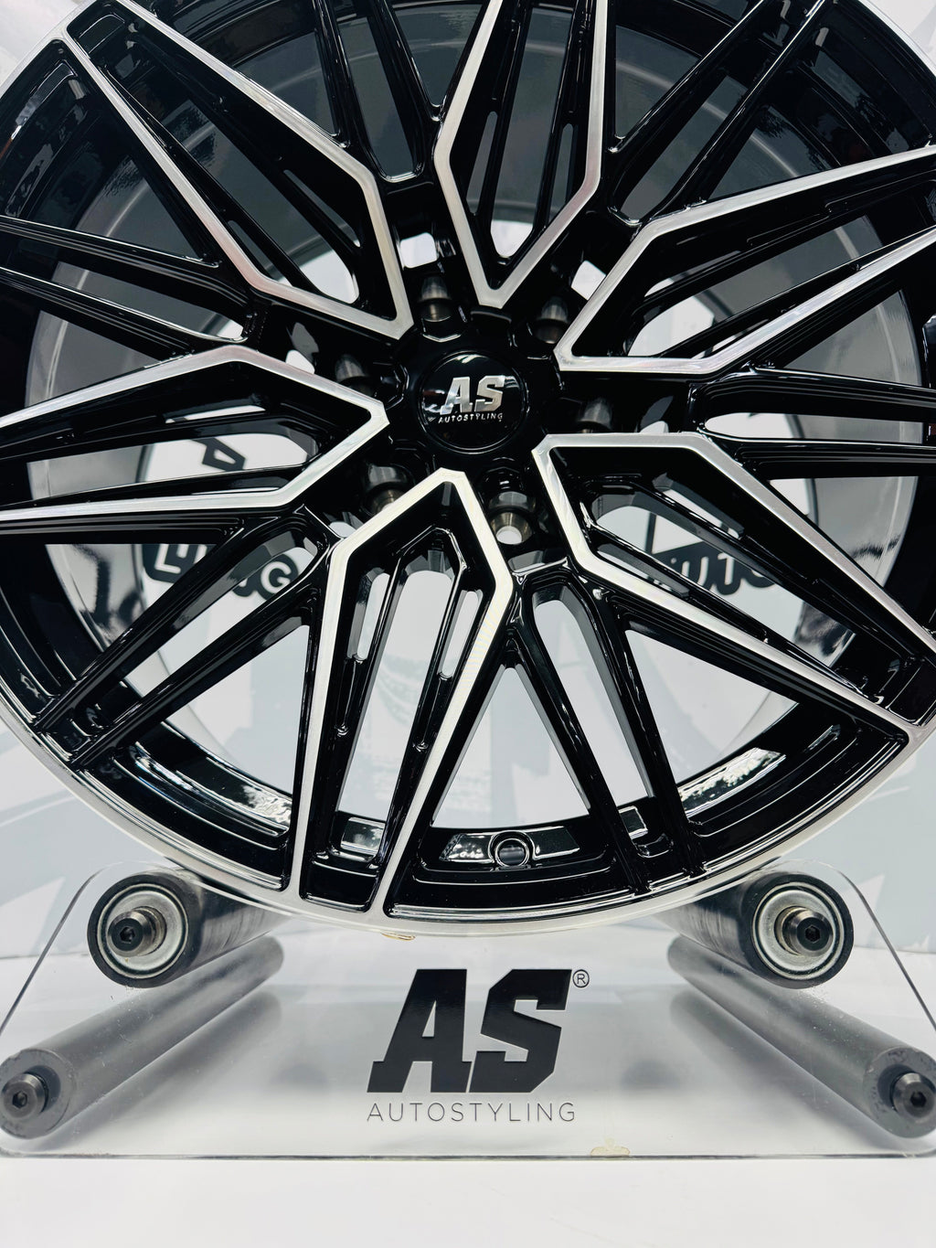 20” CONCAVO SERIES 876  BLACK MACHINE FACE   BAKKIE RIMS 6/139 PCD