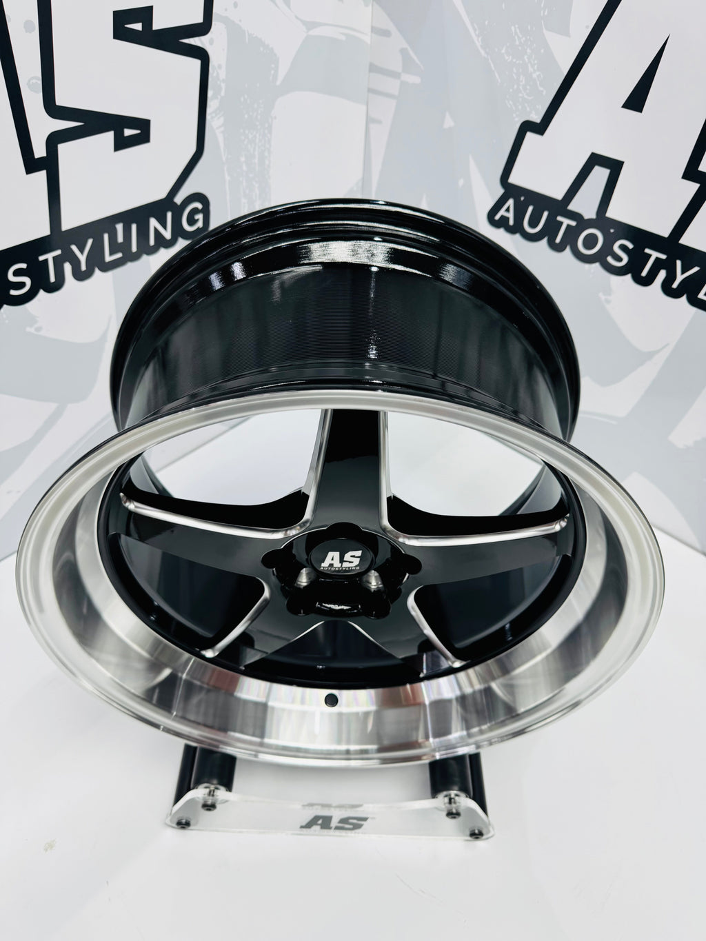 18” F99ZX307 5/114 BLACK with SILVER MILLING SILVER DISH