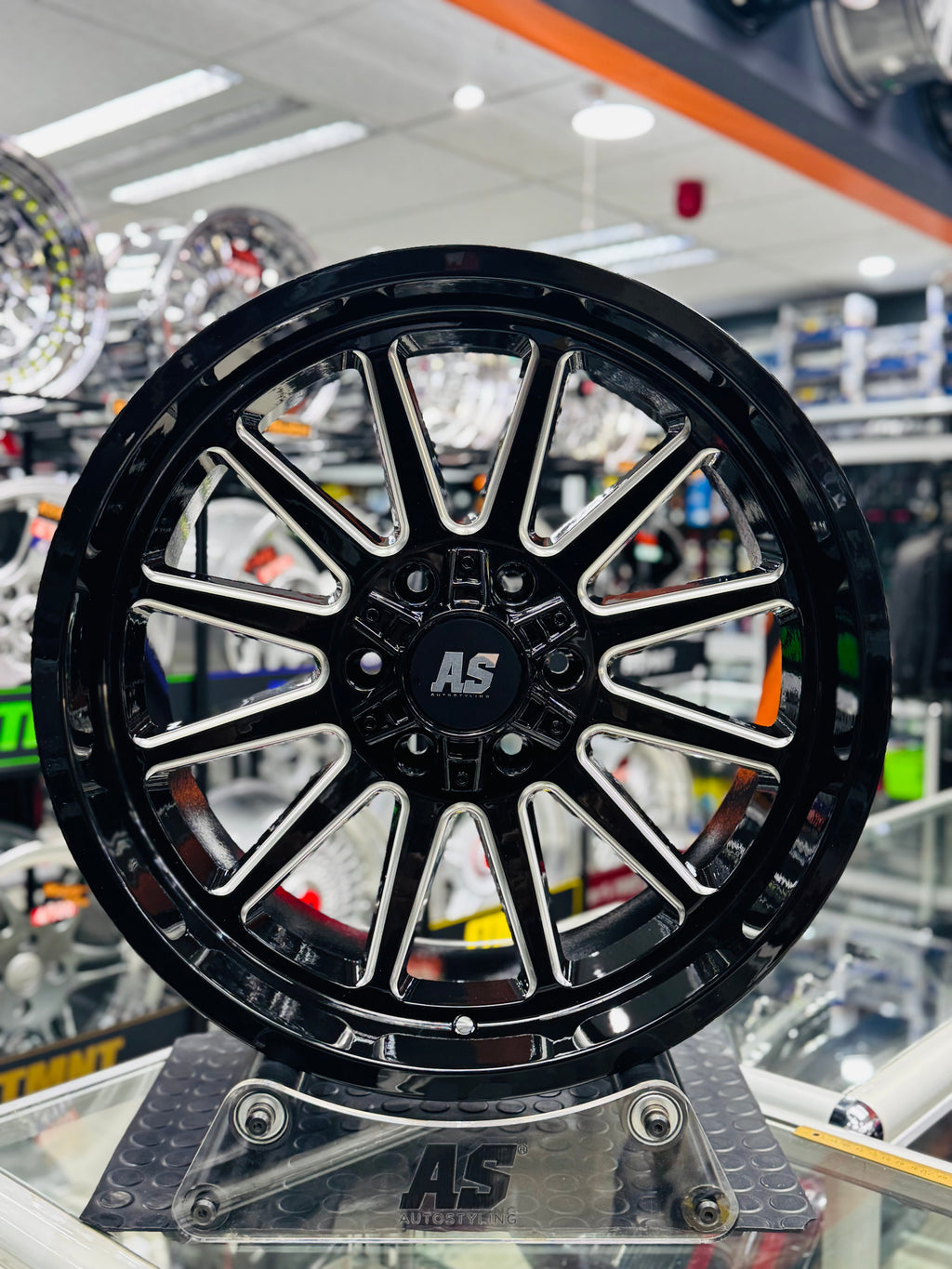 20” CONCAVO SERIES 320 GLOSS  BLACK BAKKIE RIMS 6/139 PCD