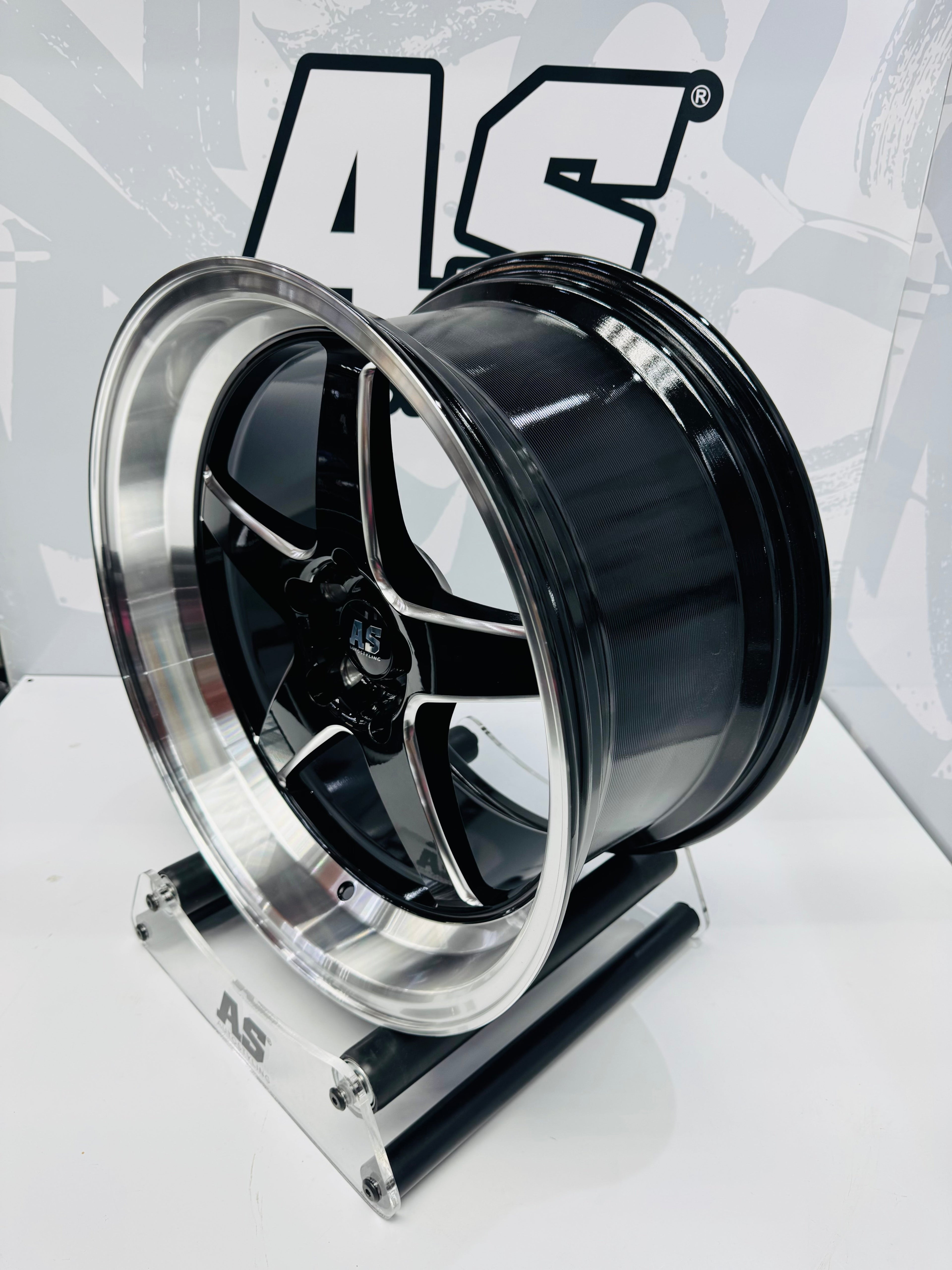 18” F99ZX307 5/114 BLACK with SILVER MILLING SILVER DISH