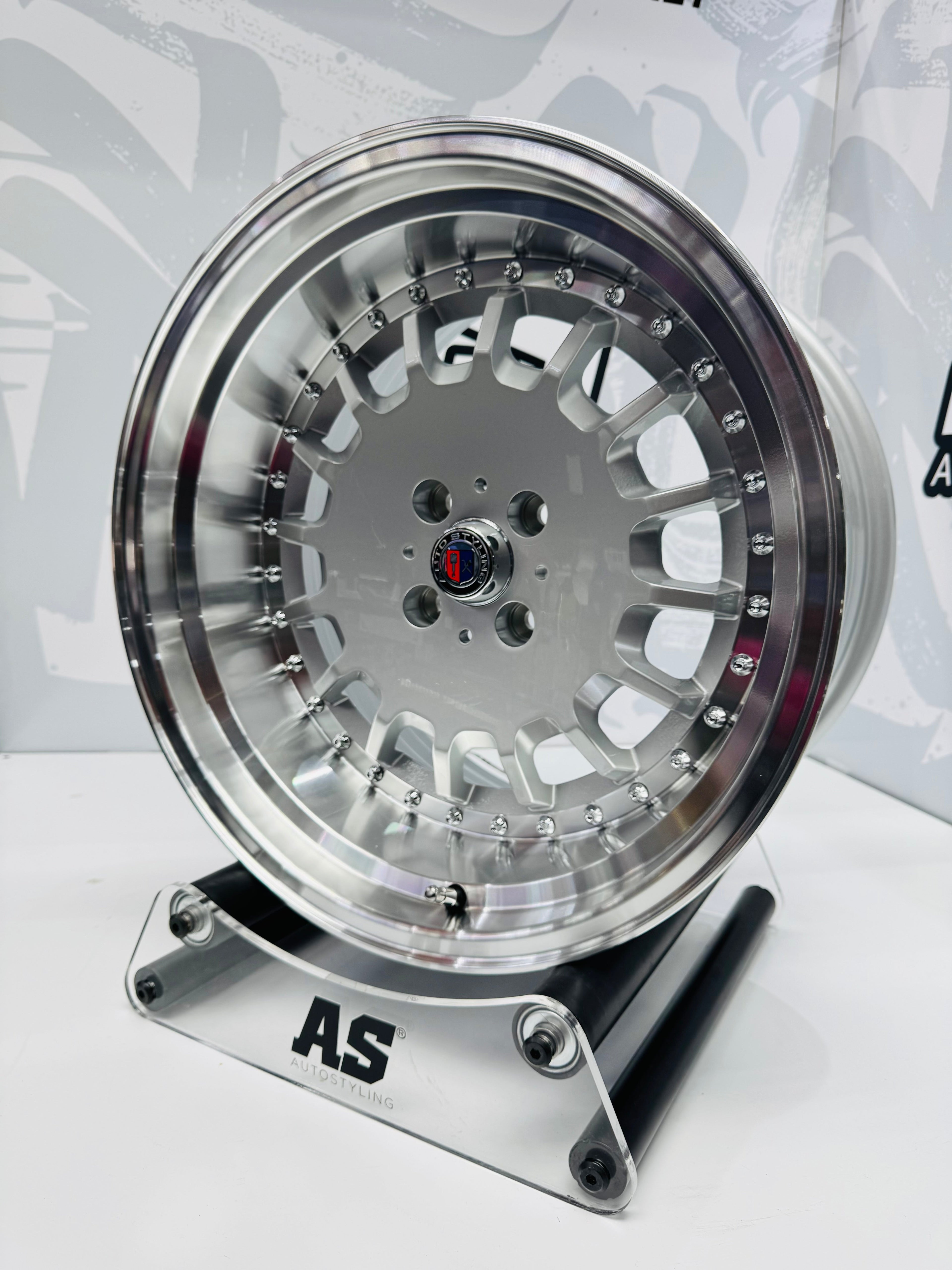 17” AS- E30 BOTTLE CAPS   8.5/10j 4/100  SILVER