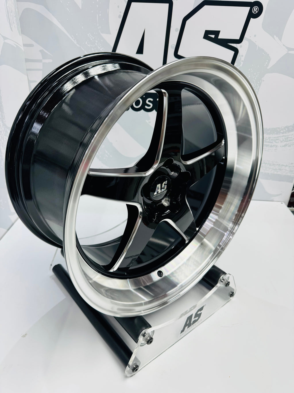 18” F99ZX307 5/114 BLACK with SILVER MILLING SILVER DISH