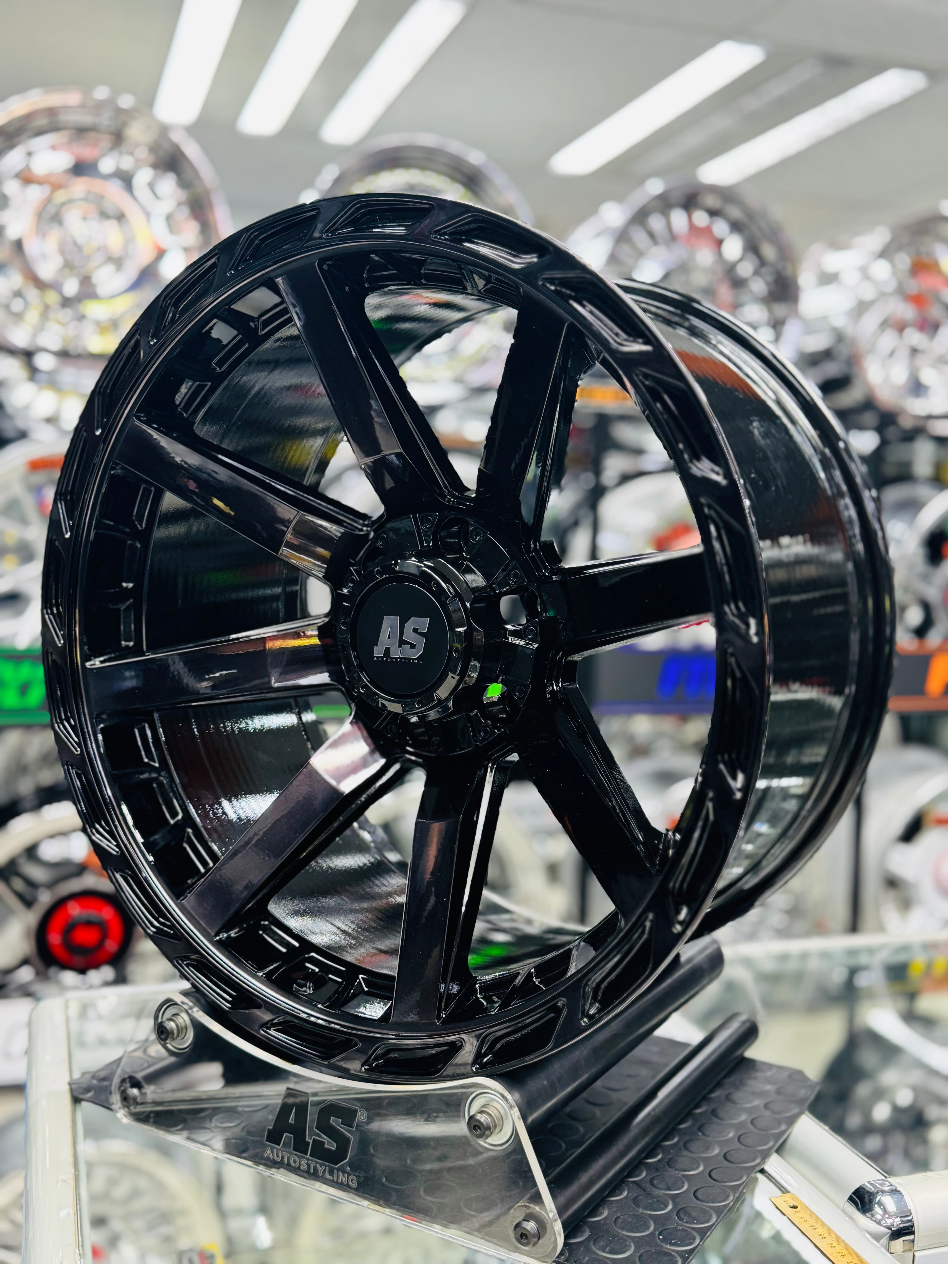 20” CONCAVO SERIES 316 GLOSS  BLACK BAKKIE RIMS 6/139 PCD