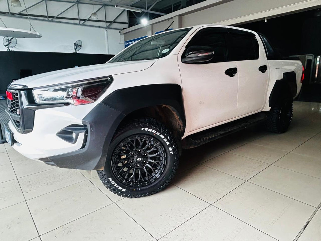 265/60/18 SAILUN R/T TYRE WHITE LETTERS