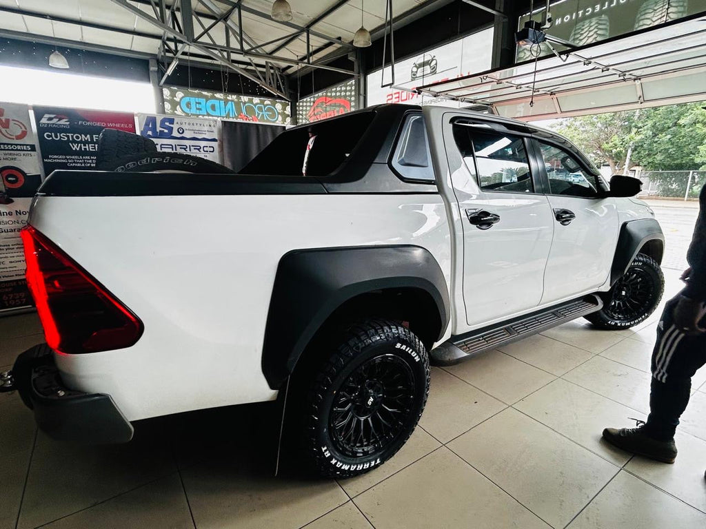 265/60/18 SAILUN R/T TYRE WHITE LETTERS