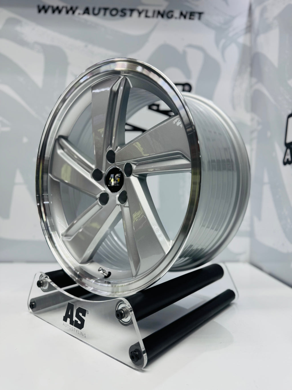 17” AS- MILTON DISHED 5/100 SILVER RIMS