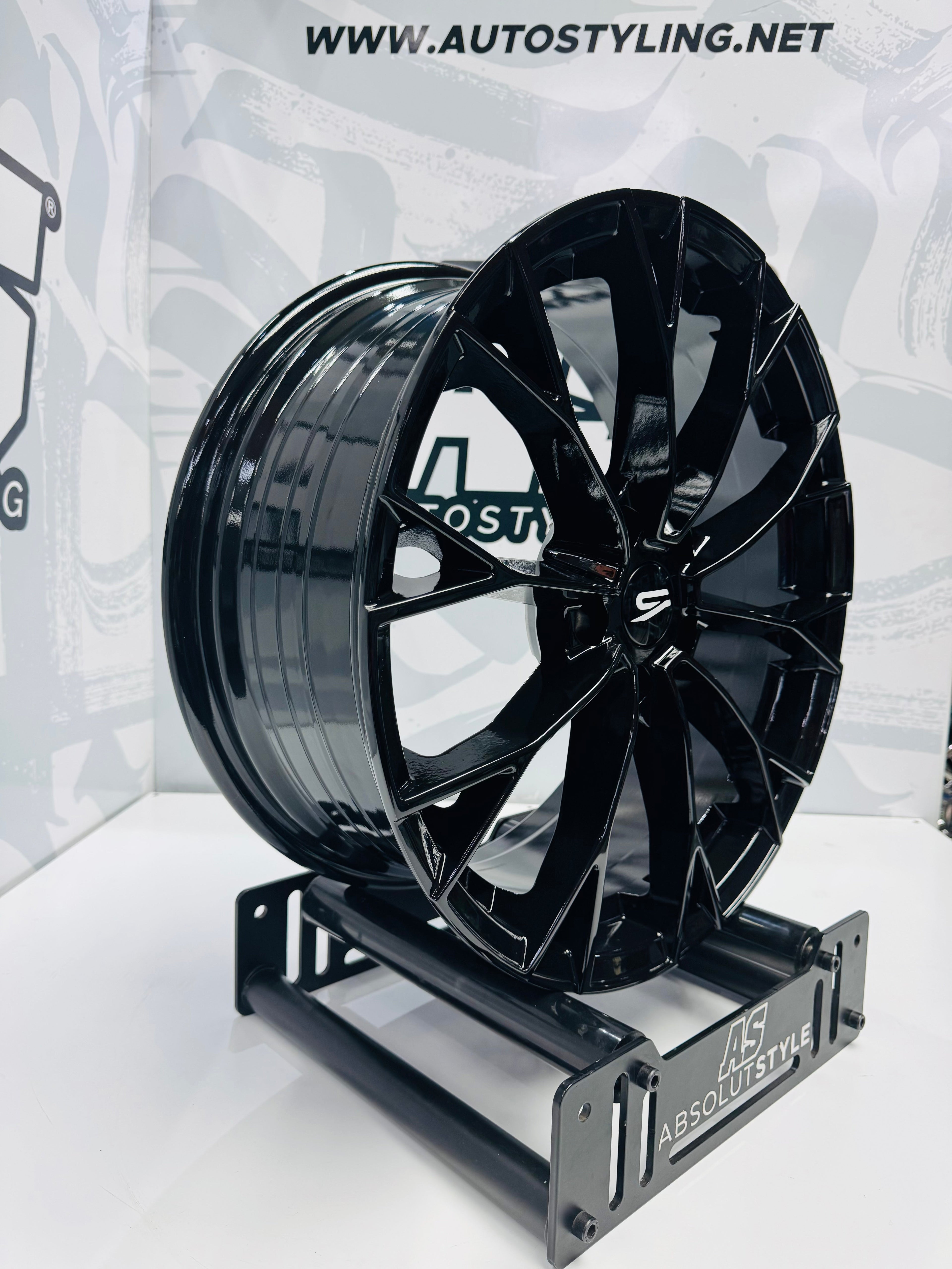 18” MK8.5GTI  5/112 GLOSS  BLACK