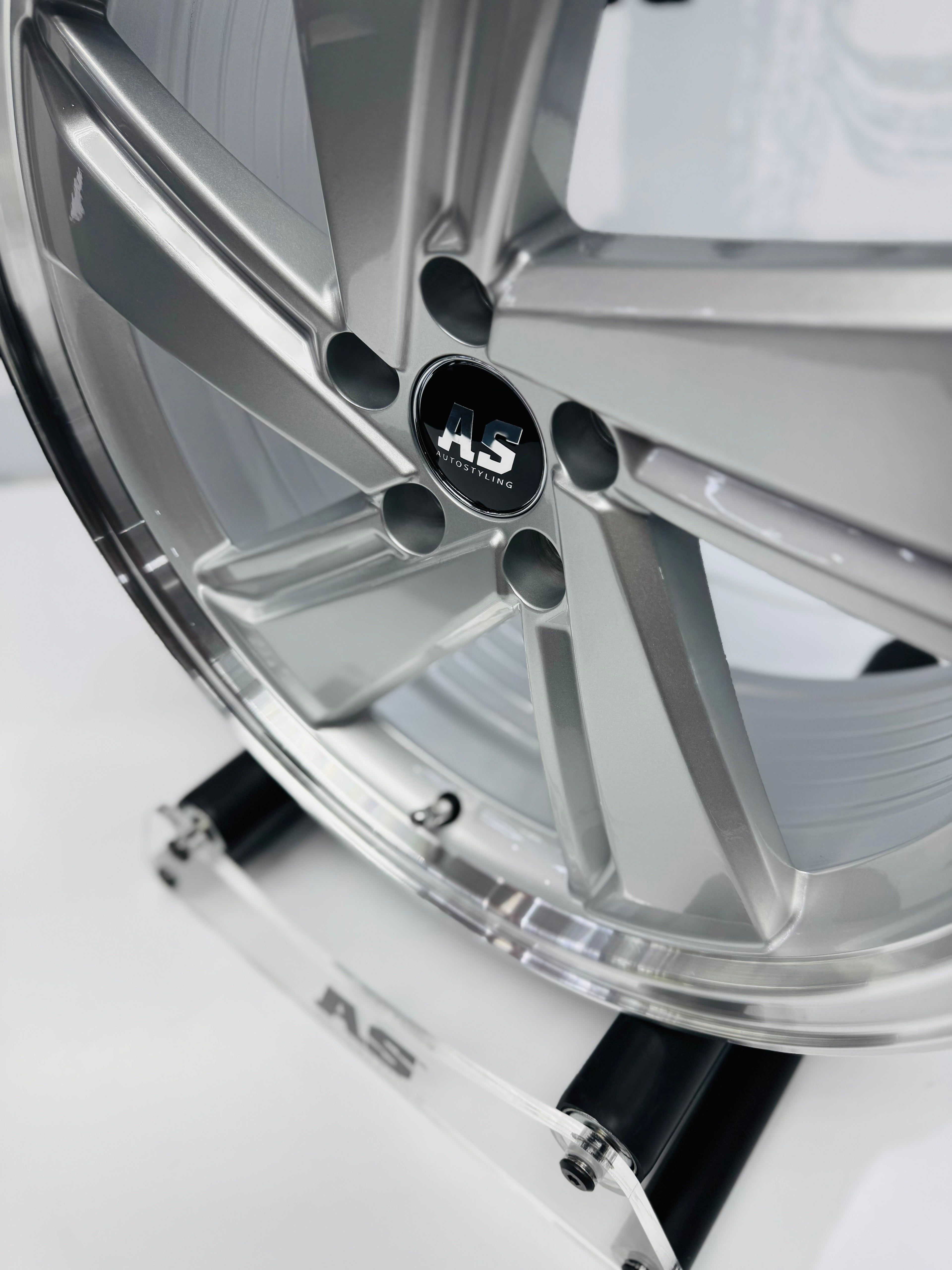 17” AS- MILTON DISHED 5/100 SILVER RIMS