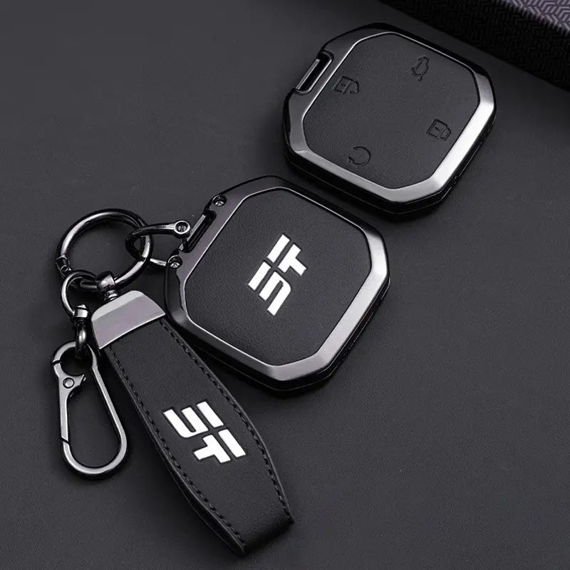 Jetour - Hard Shell Carbon-Look Metal Key Case Cover With Keyring