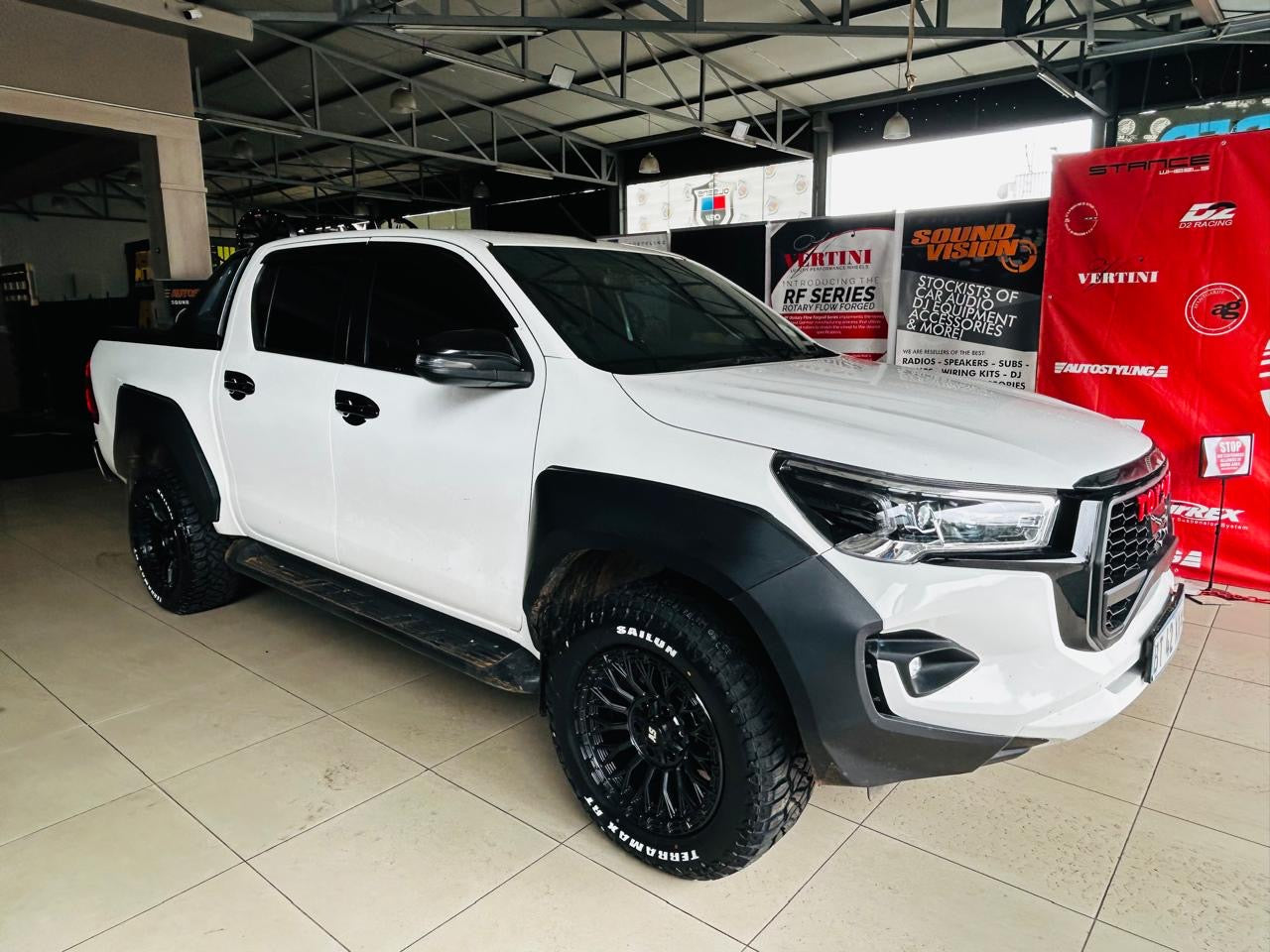 265/60/18 SAILUN R/T TYRE WHITE LETTERS