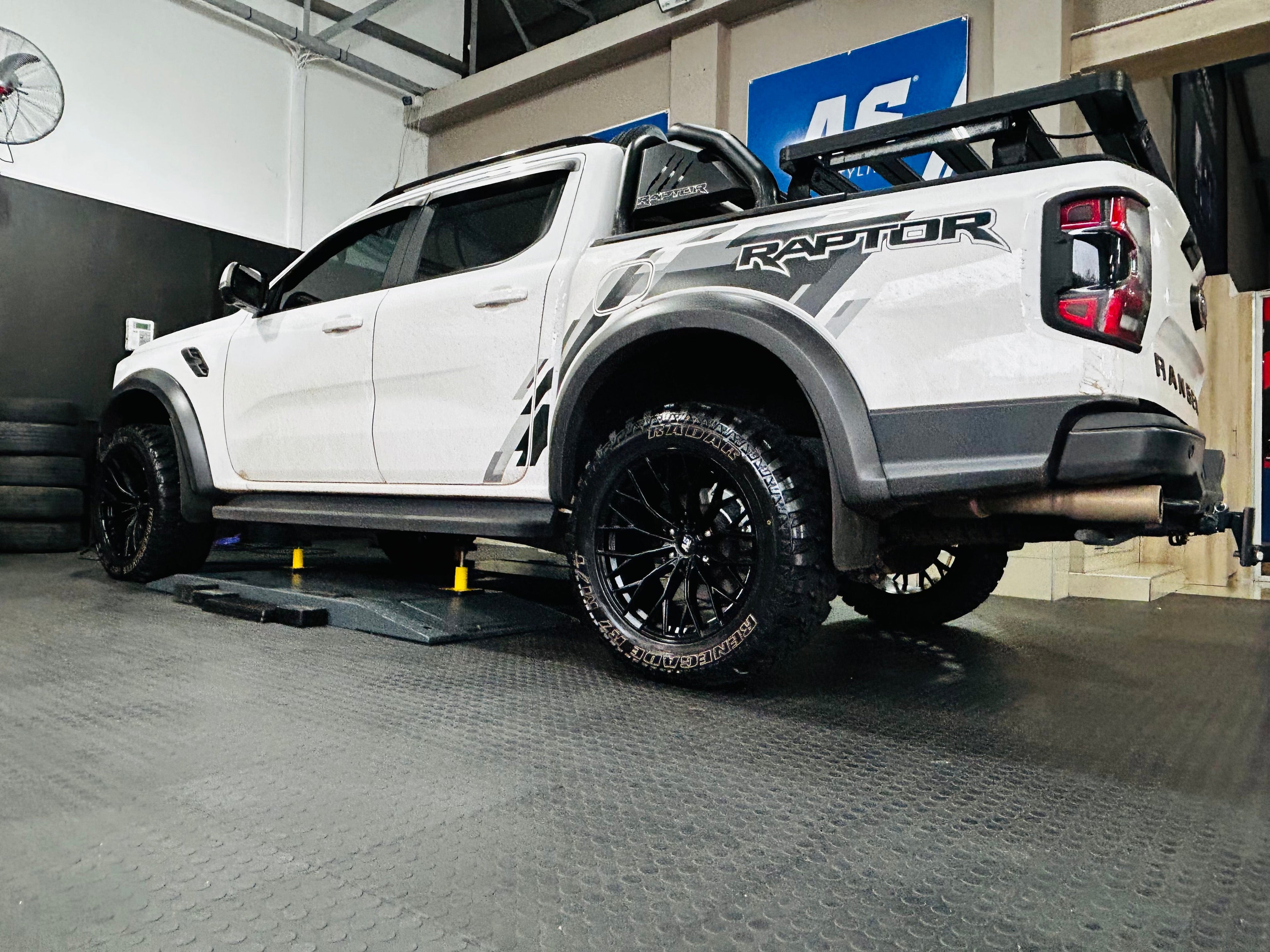 20” CONCAVO SERIES 874 SATIN BLACK BAKKIE RIMS 6/139 PCD