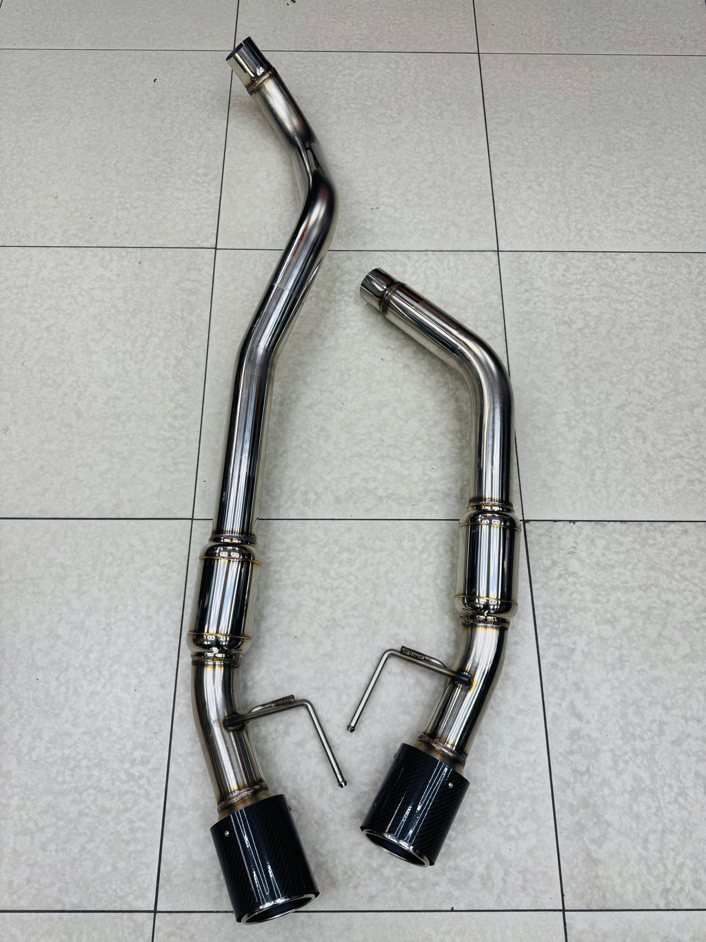 FORD RANGER T9 RAPTOR  EXHAUST SYSTEM CARBON TIPS