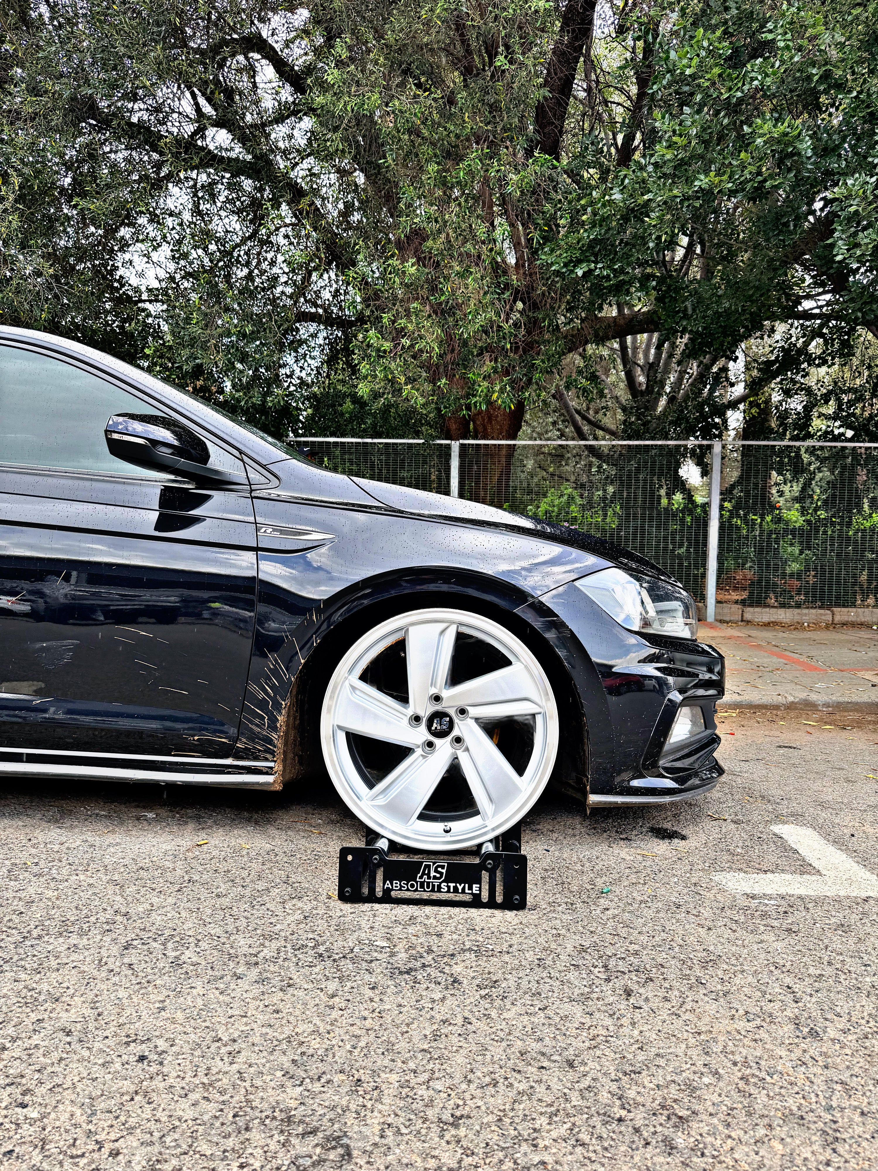 17” AS- MILTON DISHED 5/100 SILVER RIMS