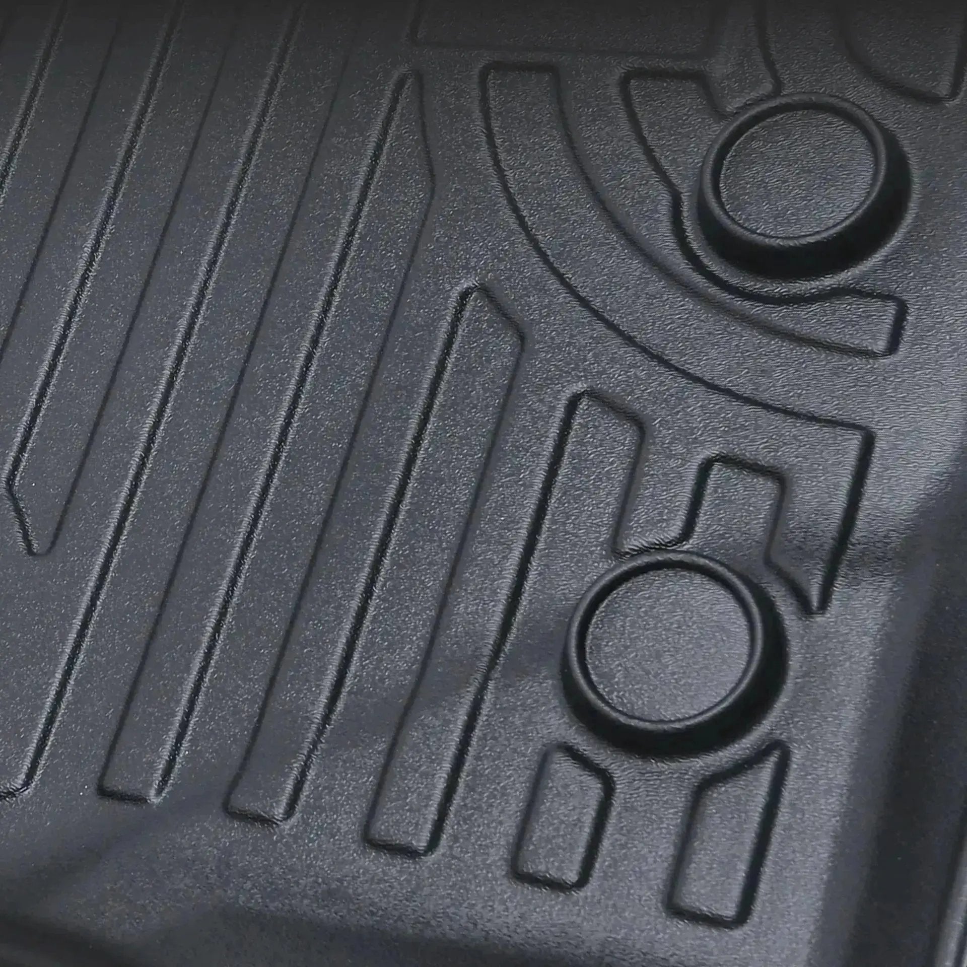 Toyota Hilux (12-On) Double-Cab Moulded TPE Rubber Floor Mats (3-Piece)