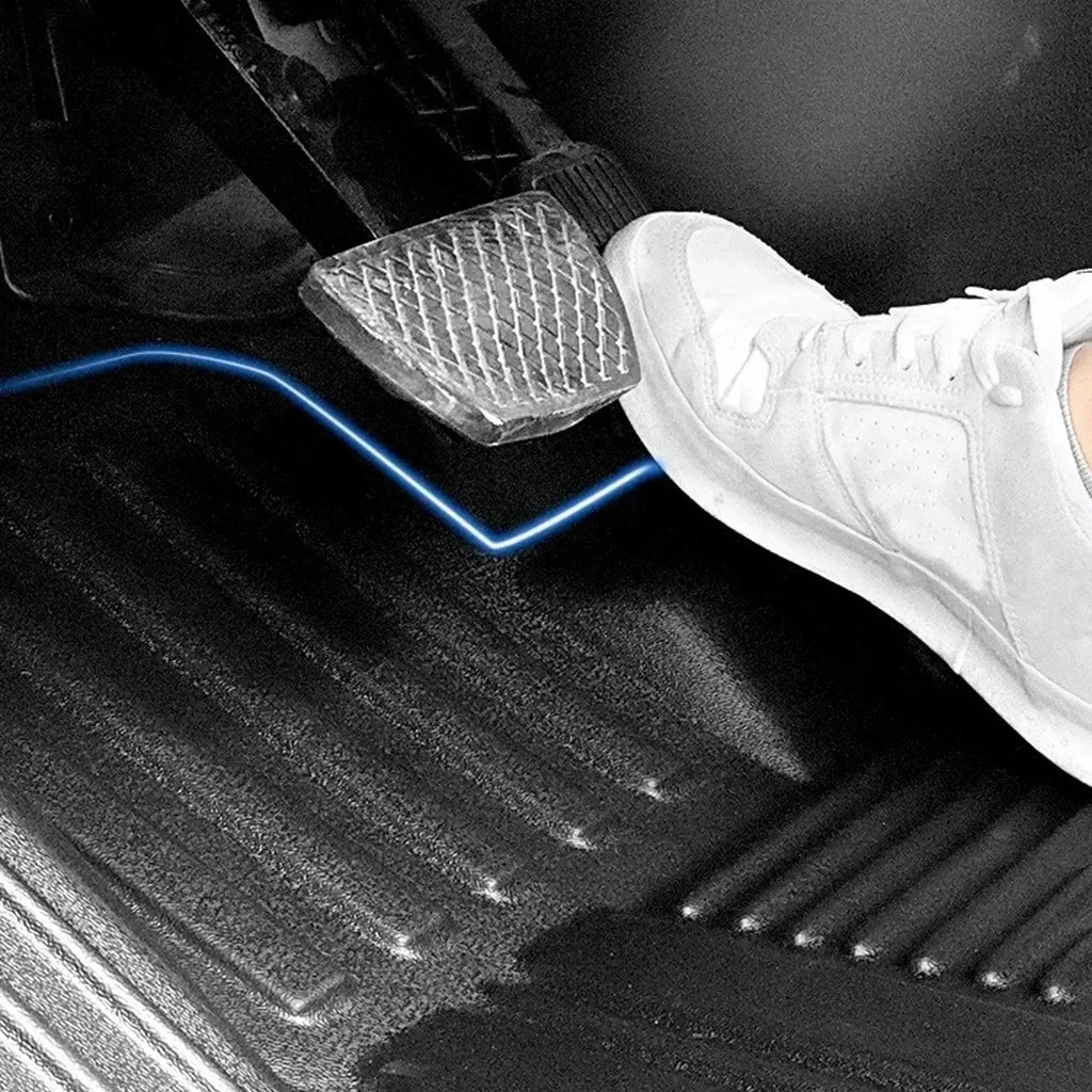 Toyota Hilux (12-On) Double-Cab Moulded TPE Rubber Floor Mats (3-Piece)