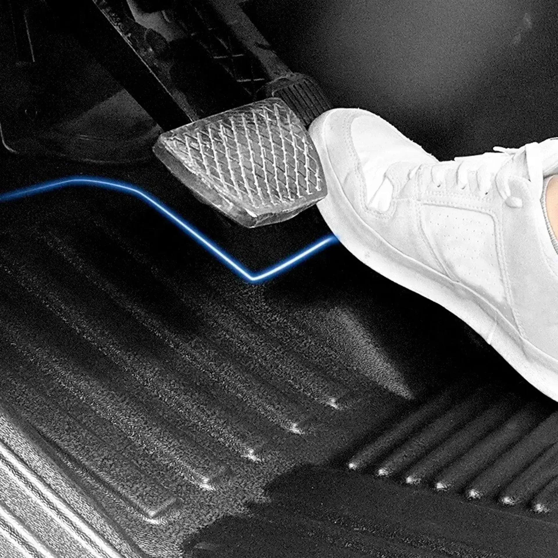 Toyota Hilux (12-On) Double-Cab Moulded TPE Rubber Floor Mats (3-Piece)