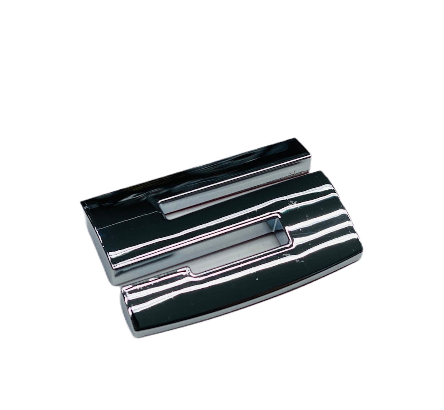 NUMBER 5 M-STYLE BADGE