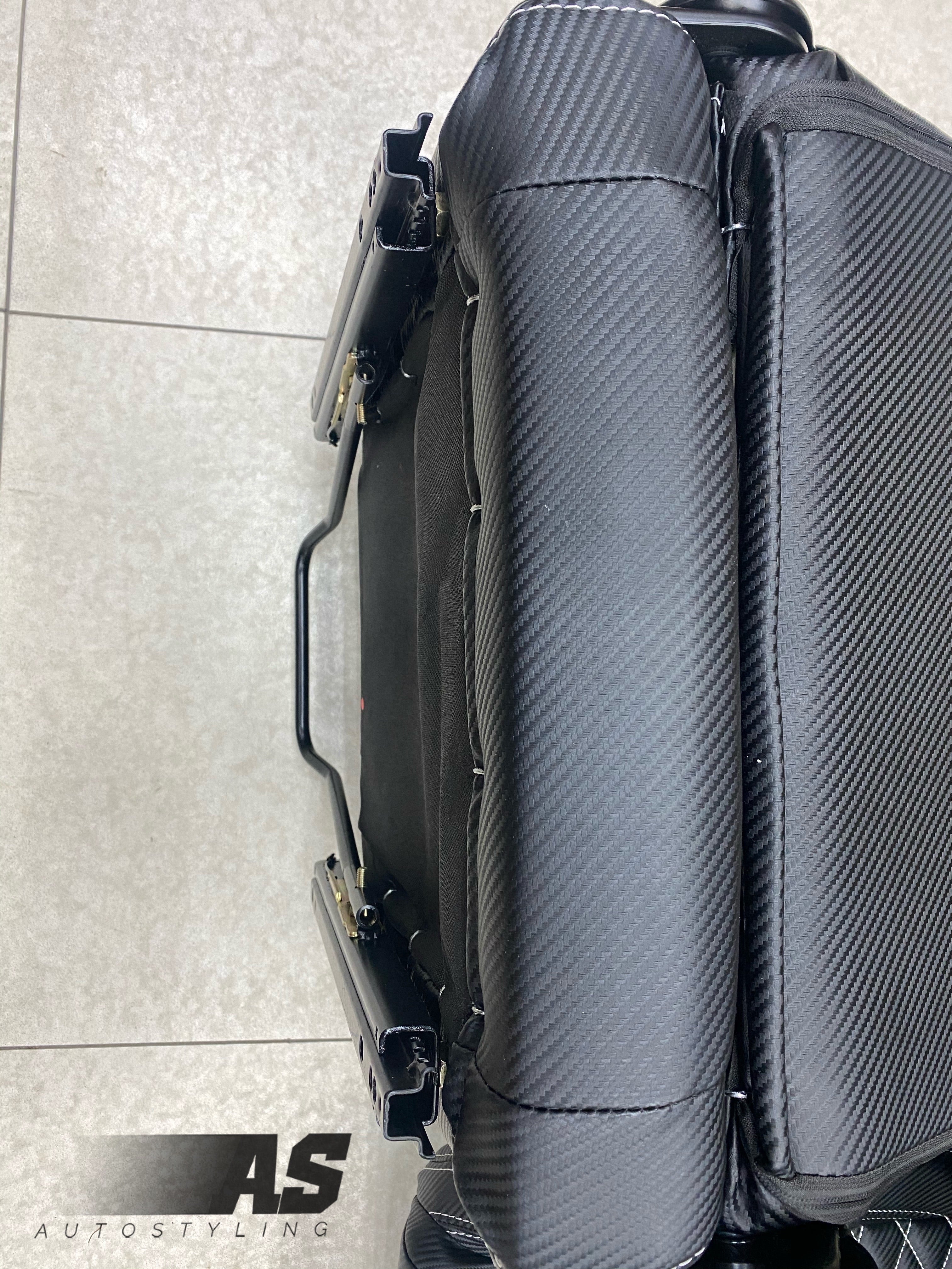 AS WINGBACK SEATS (D) CARBON LOOK