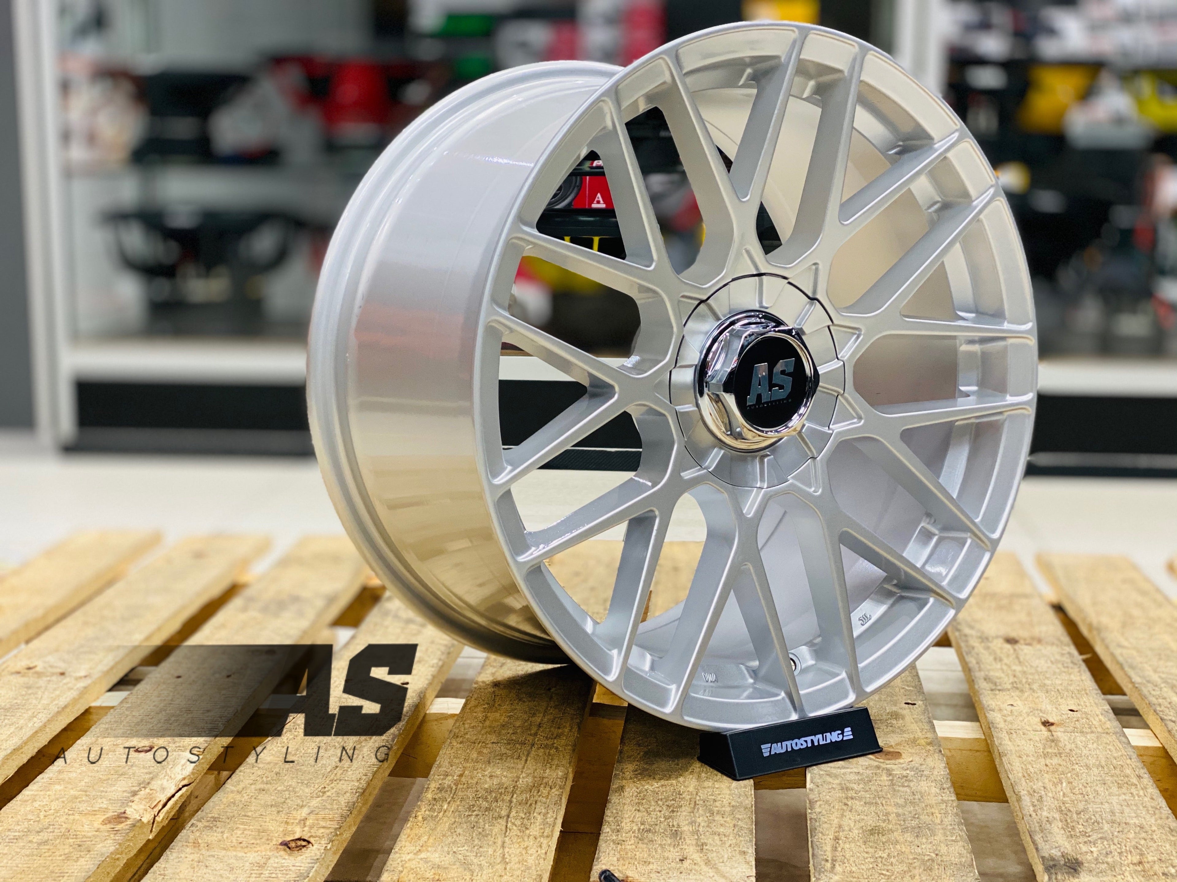 18” AS- RSE 5/100 5/114 SILVER