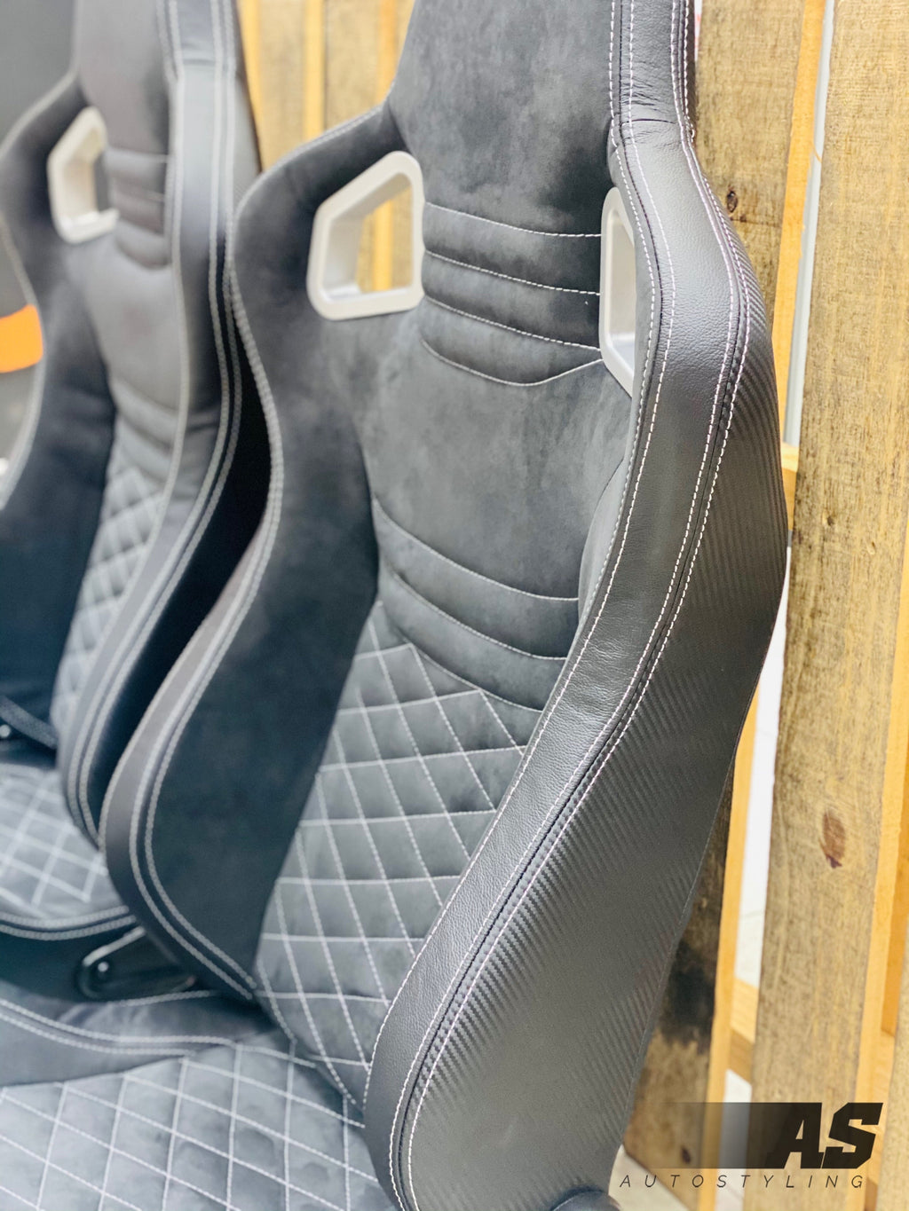 AS WINGBACK SEATS (A)