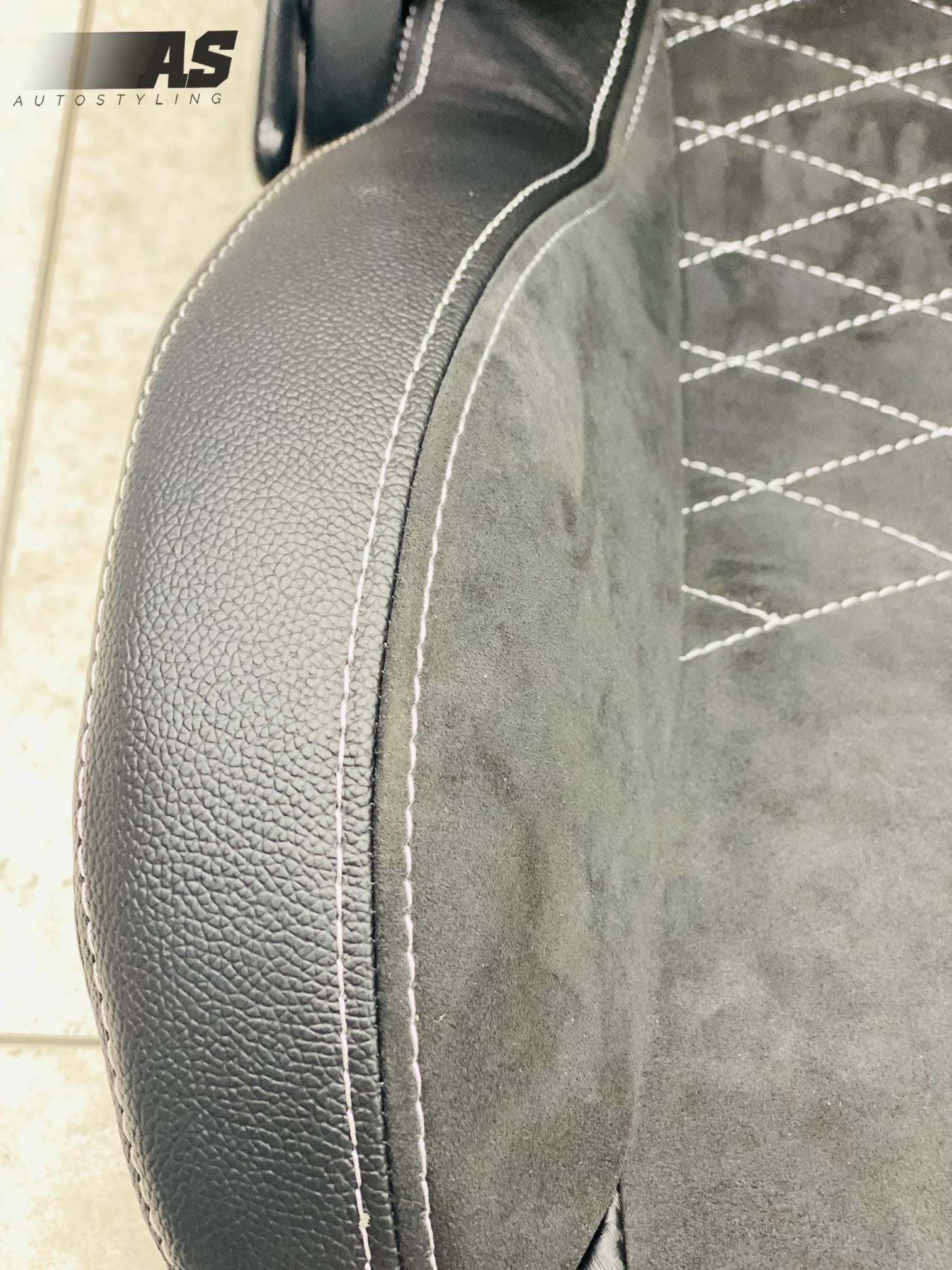 AS WINGBACK SEATS (A)