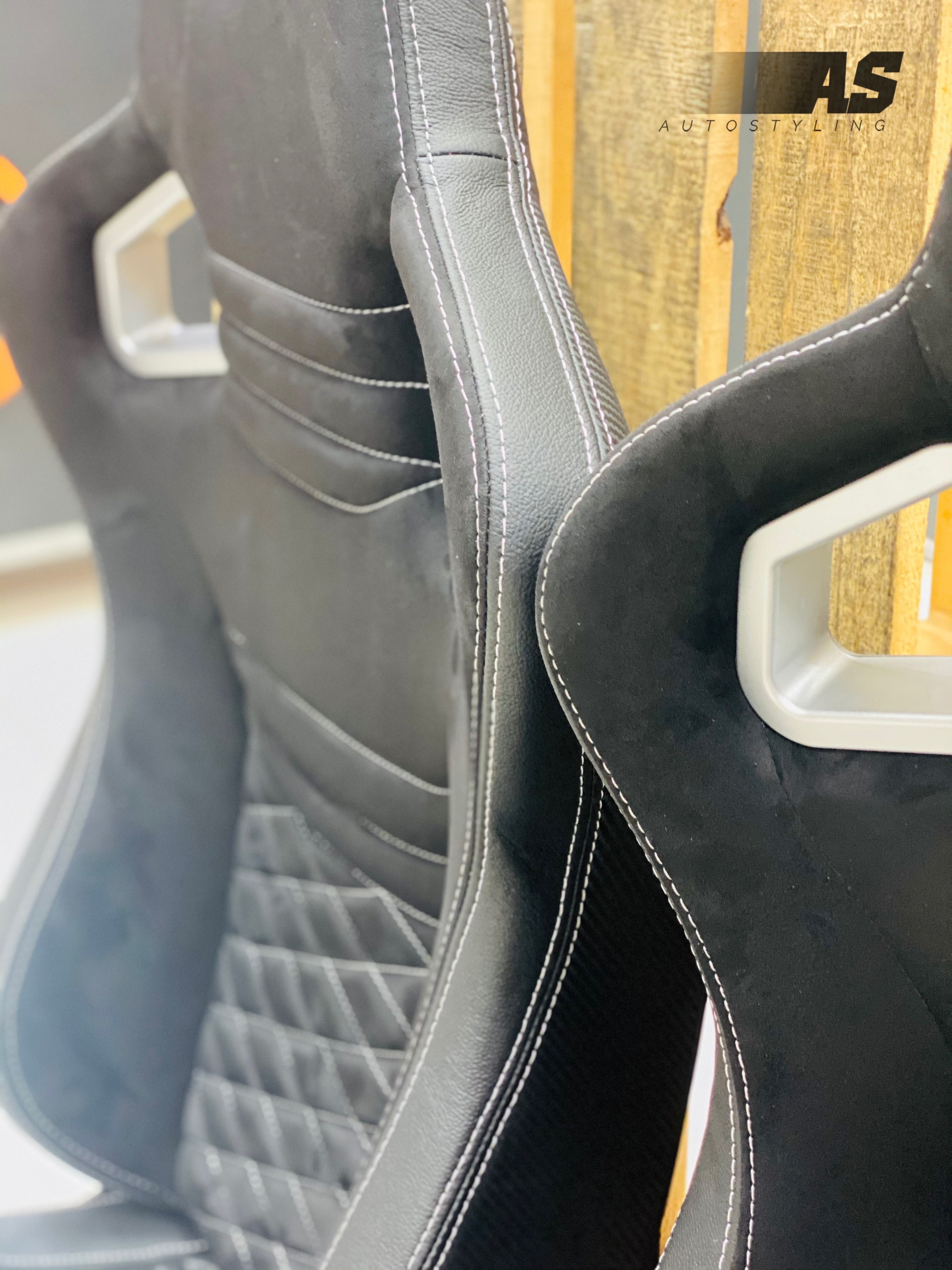 AS WINGBACK SEATS (B)