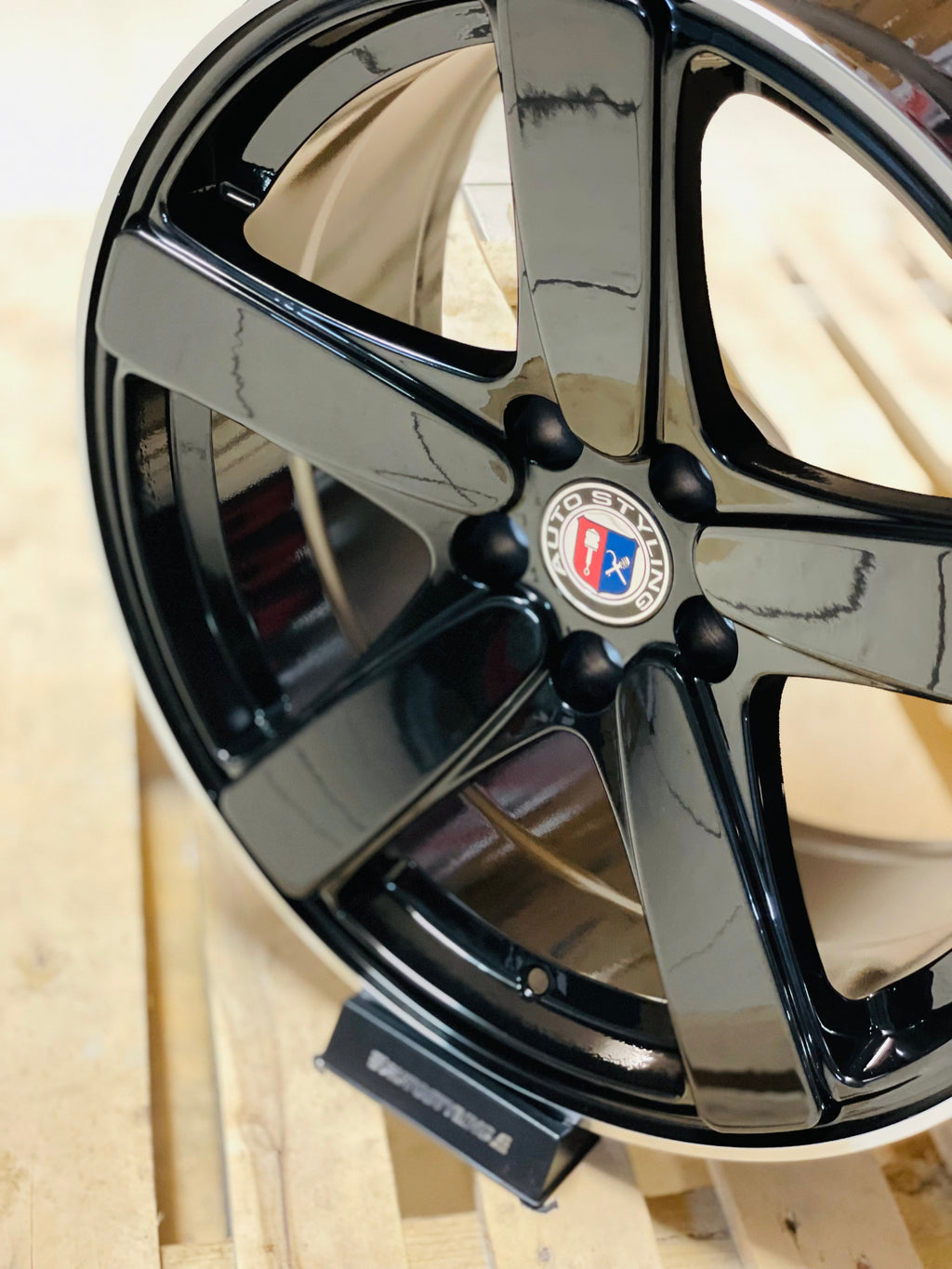 18” AS- 5 5/112 BLACK