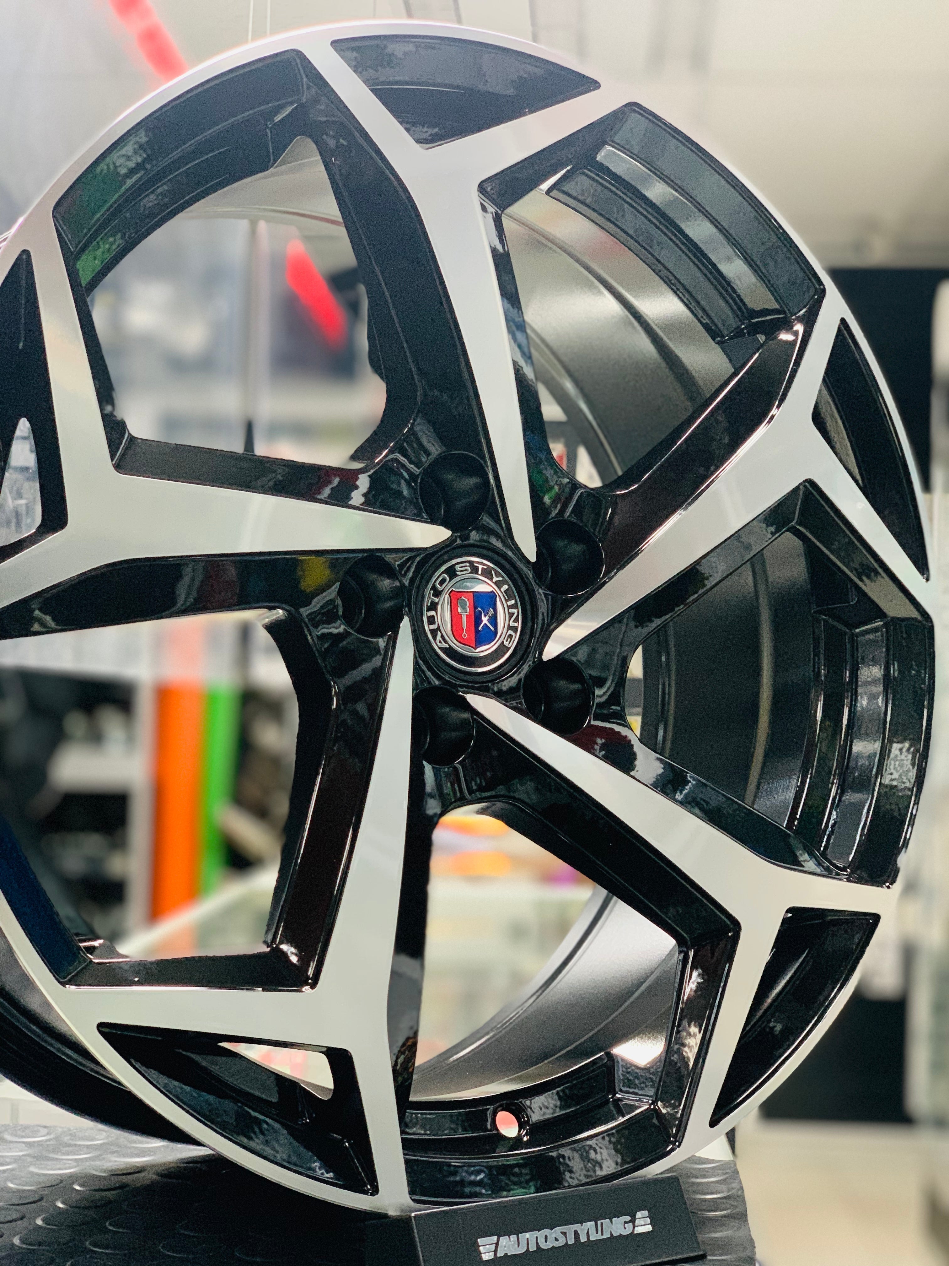 17” POLO8 AW 5/100