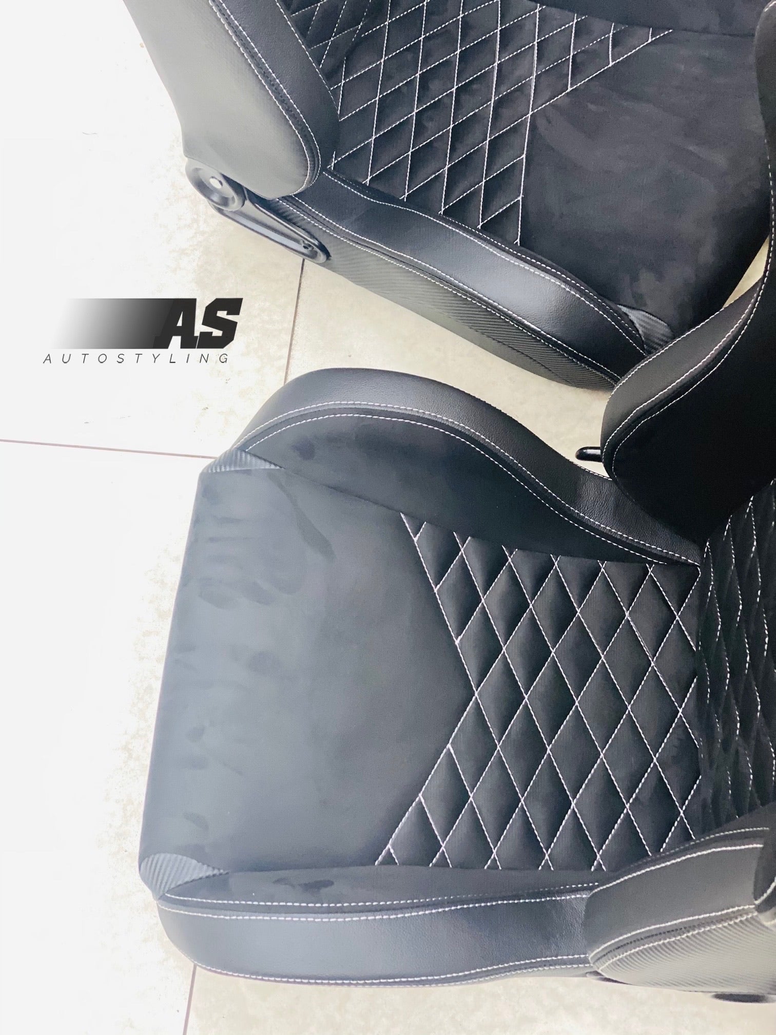 AS WINGBACK SEATS (B)